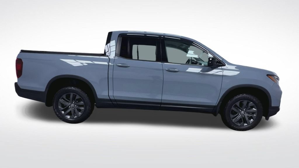 Used 2024 Honda Ridgeline Sport image 9