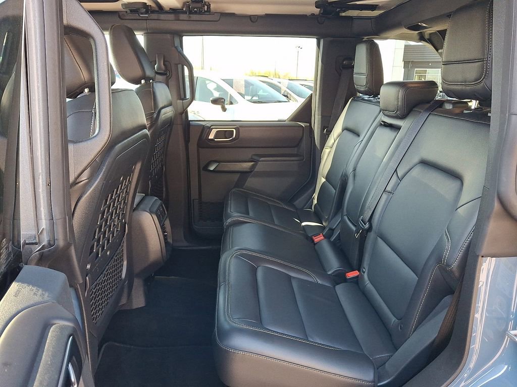 Used 2025 Ford Bronco Badlands AWD/4WD image 10
