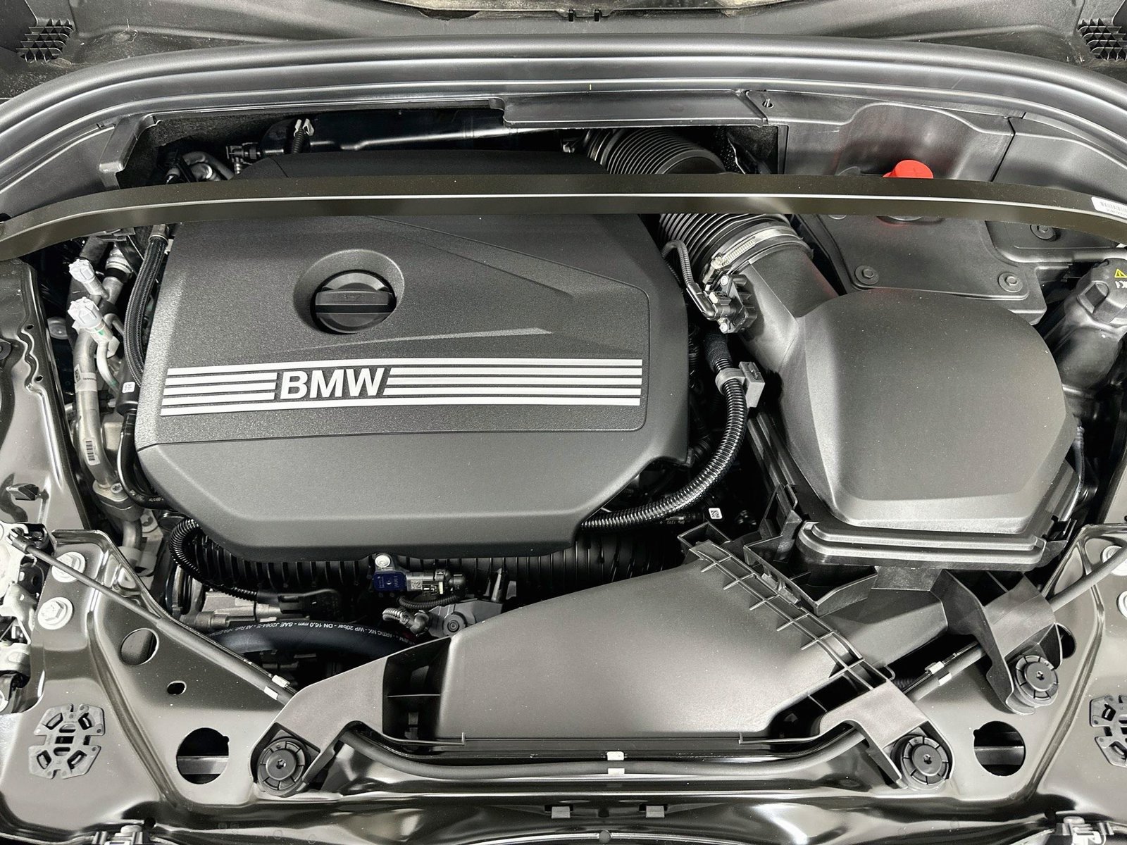 New 2027 BMW X2 xDrive28i AWD/4WD image 13