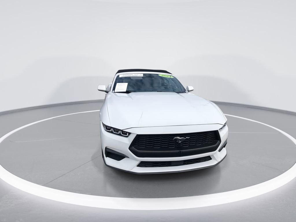 Used 2024 Ford Mustang Premium image 3