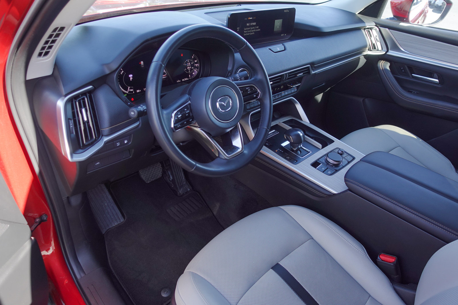Certified 2024 MAZDA CX-90 Plug-In Hybrid w/ Preferred AWD/4WD image 11