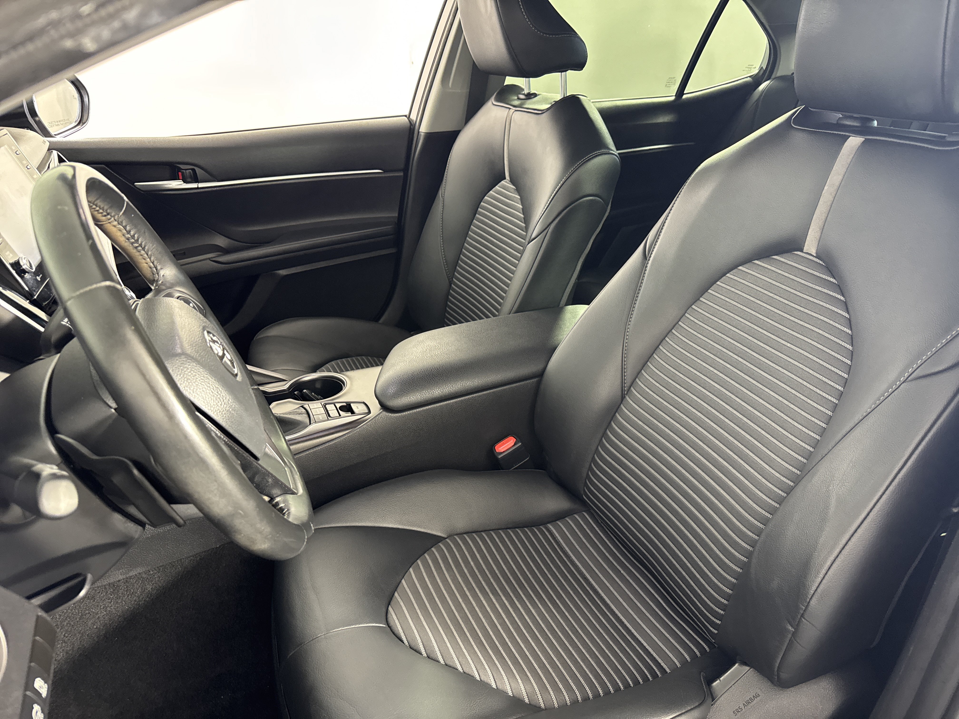 Used 2023 Toyota Camry SE w/ Audio Upgrade Package FWD image 32