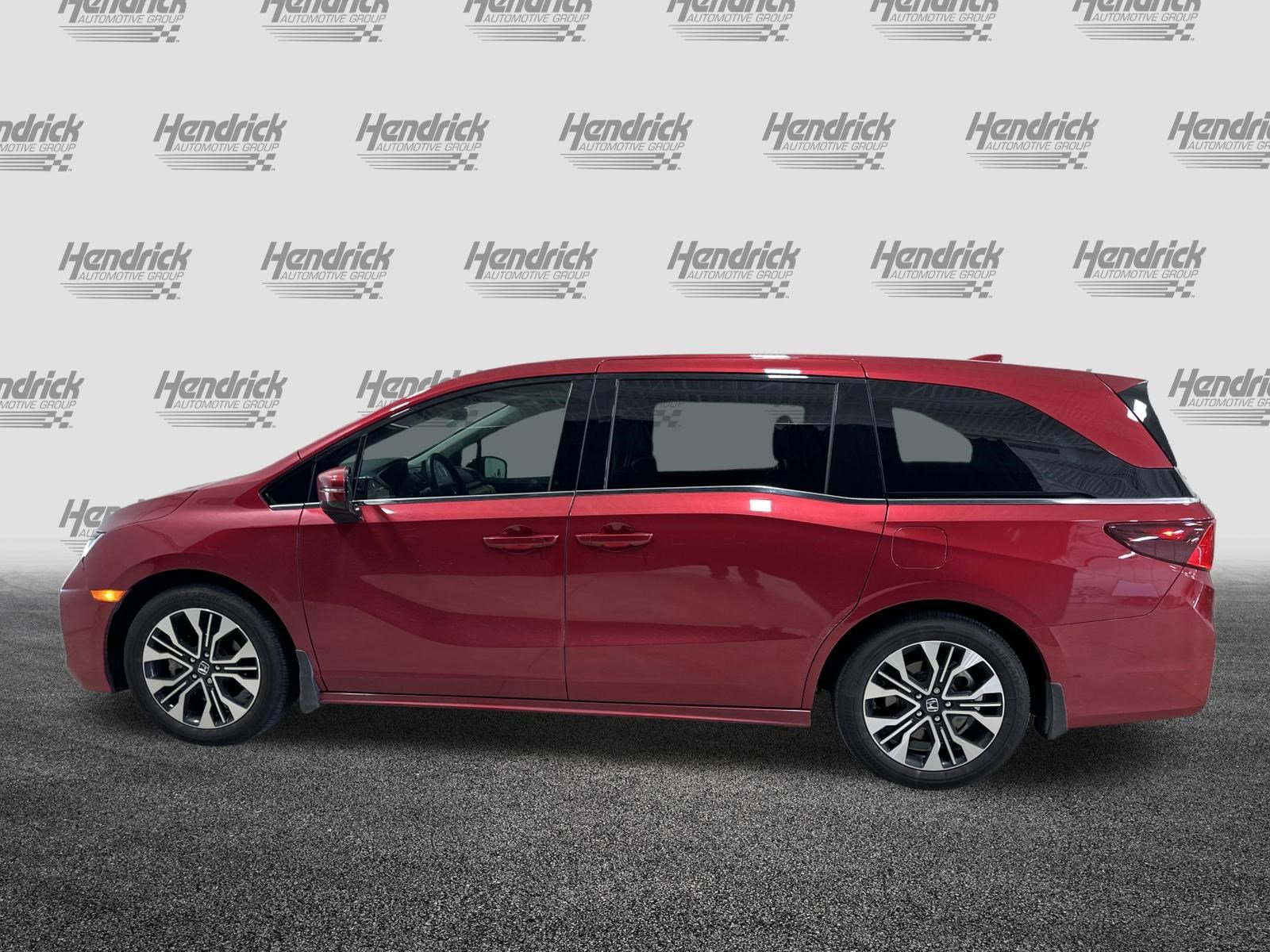 Used 2025 Honda Odyssey Elite image 7