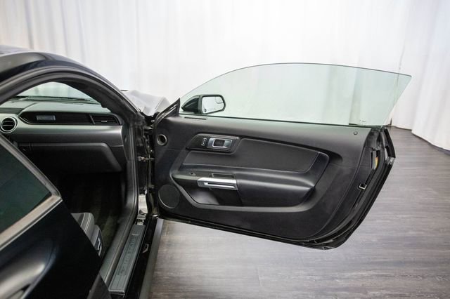 Used 2018 Ford Mustang GT w/ GT Performance Package RWD image 17