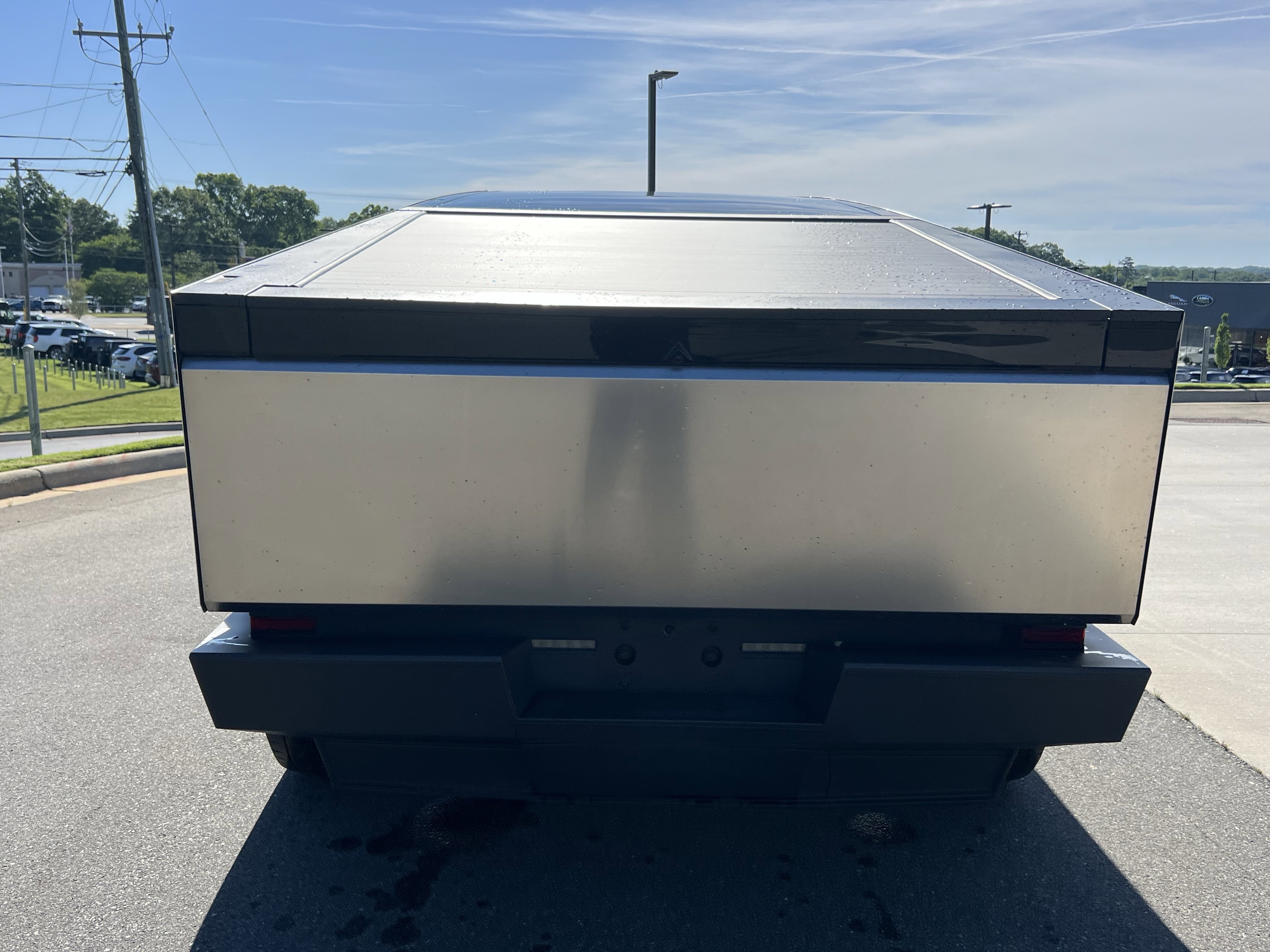 Used 2024 Tesla Cybertruck AWD Crew Cab image 8