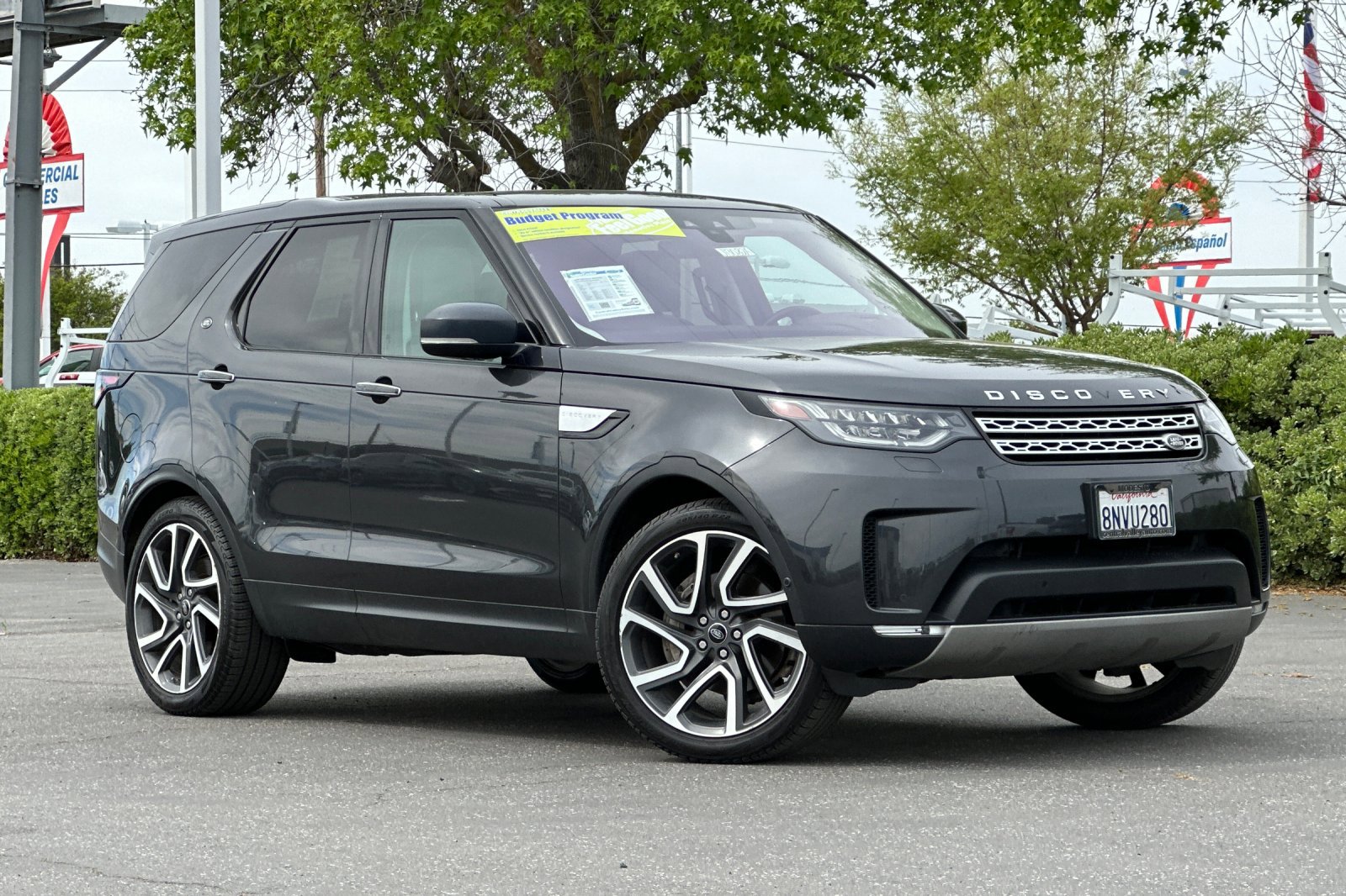 Used 2020 Land Rover Discovery HSE Luxury image 2