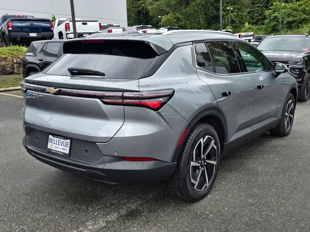 New 2026 Chevrolet Equinox EV LT AWD/4WD image 4