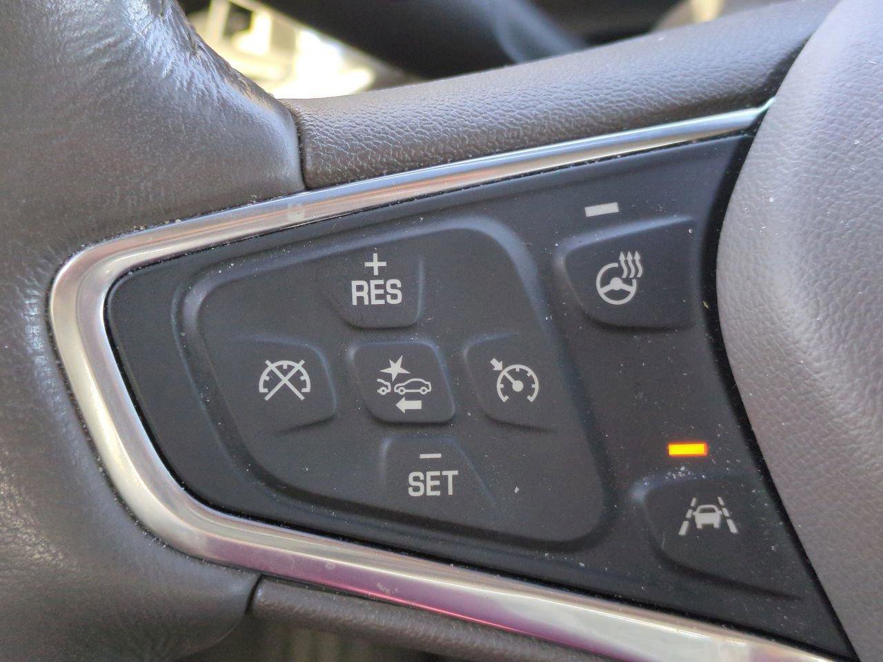 Used 2019 Chevrolet Malibu Hybrid w/ Leather Package image 21