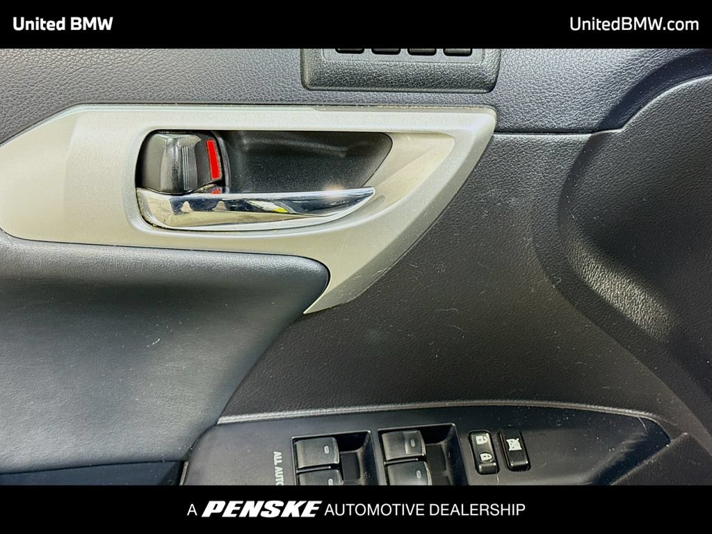 Used 2012 Lexus CT 200h Premium w/ Leather Pkg FWD image 3