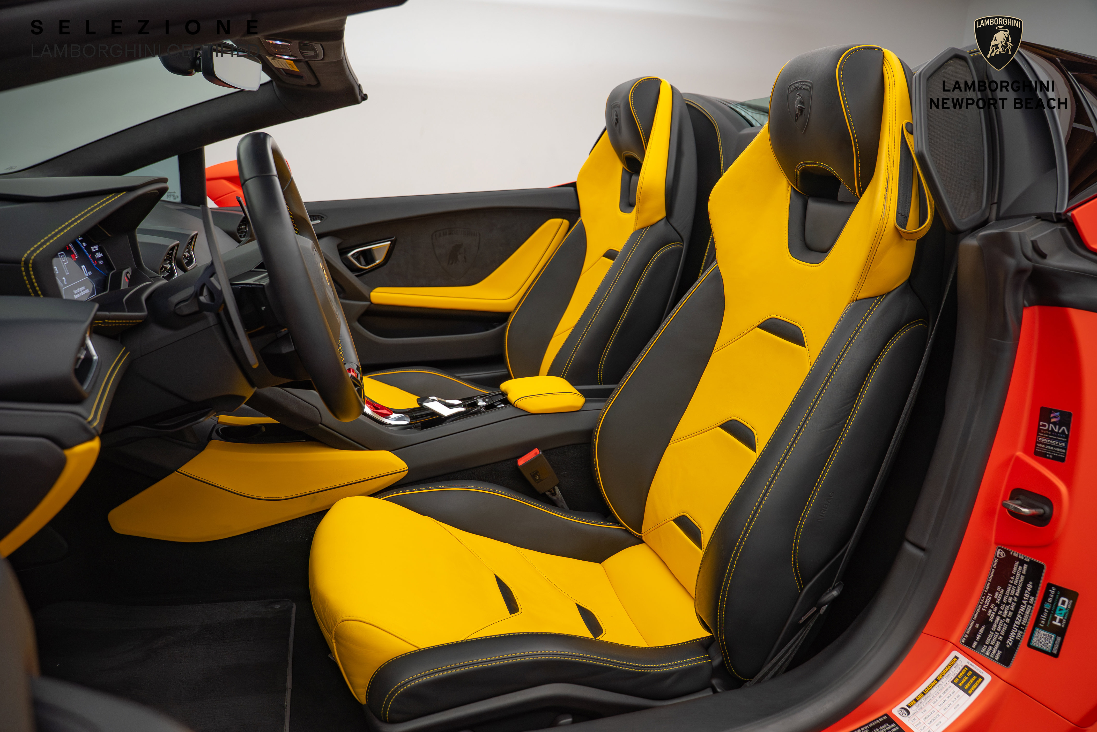 Used 2022 Lamborghini Huracan EVO image 23