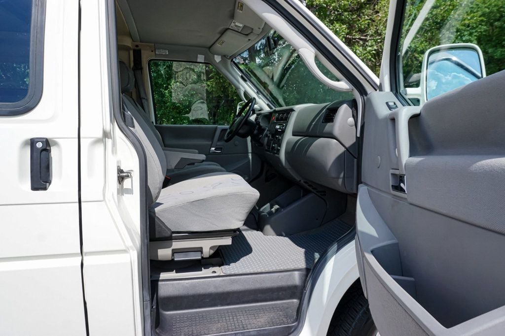 Used 2000 Volkswagen Eurovan Camper FWD image 28