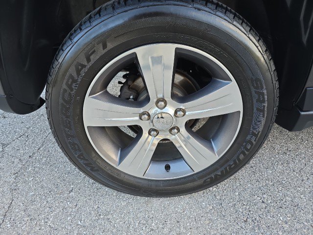 Used 2017 Jeep Compass High Altitude image 12