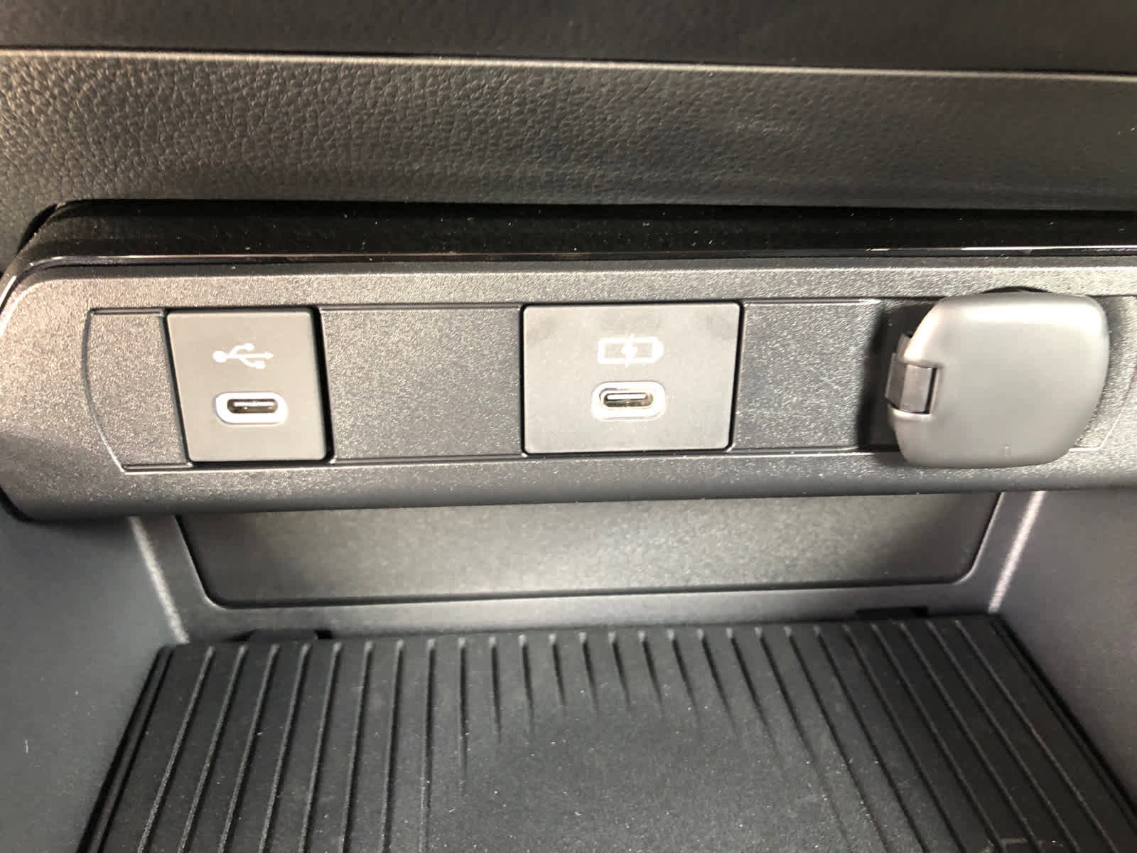 Used 2026 Toyota Prius Plug-In Hybrid w/ Limited Premium Package FWD image 18