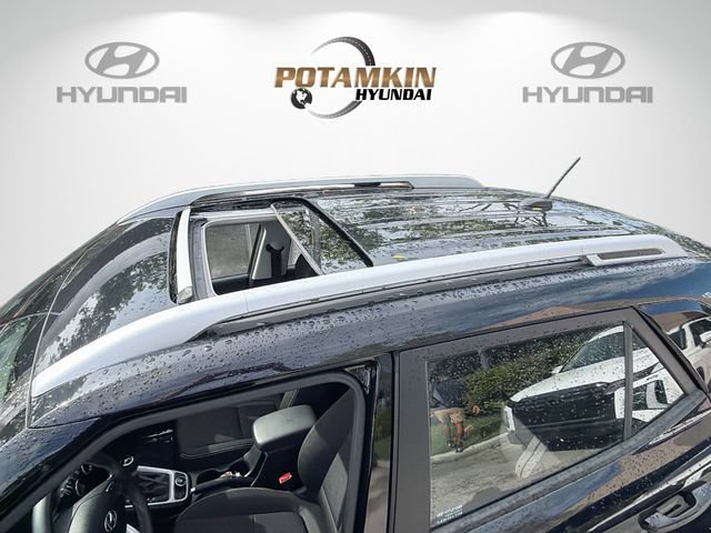 Certified 2025 Hyundai Venue SEL FWD image 21