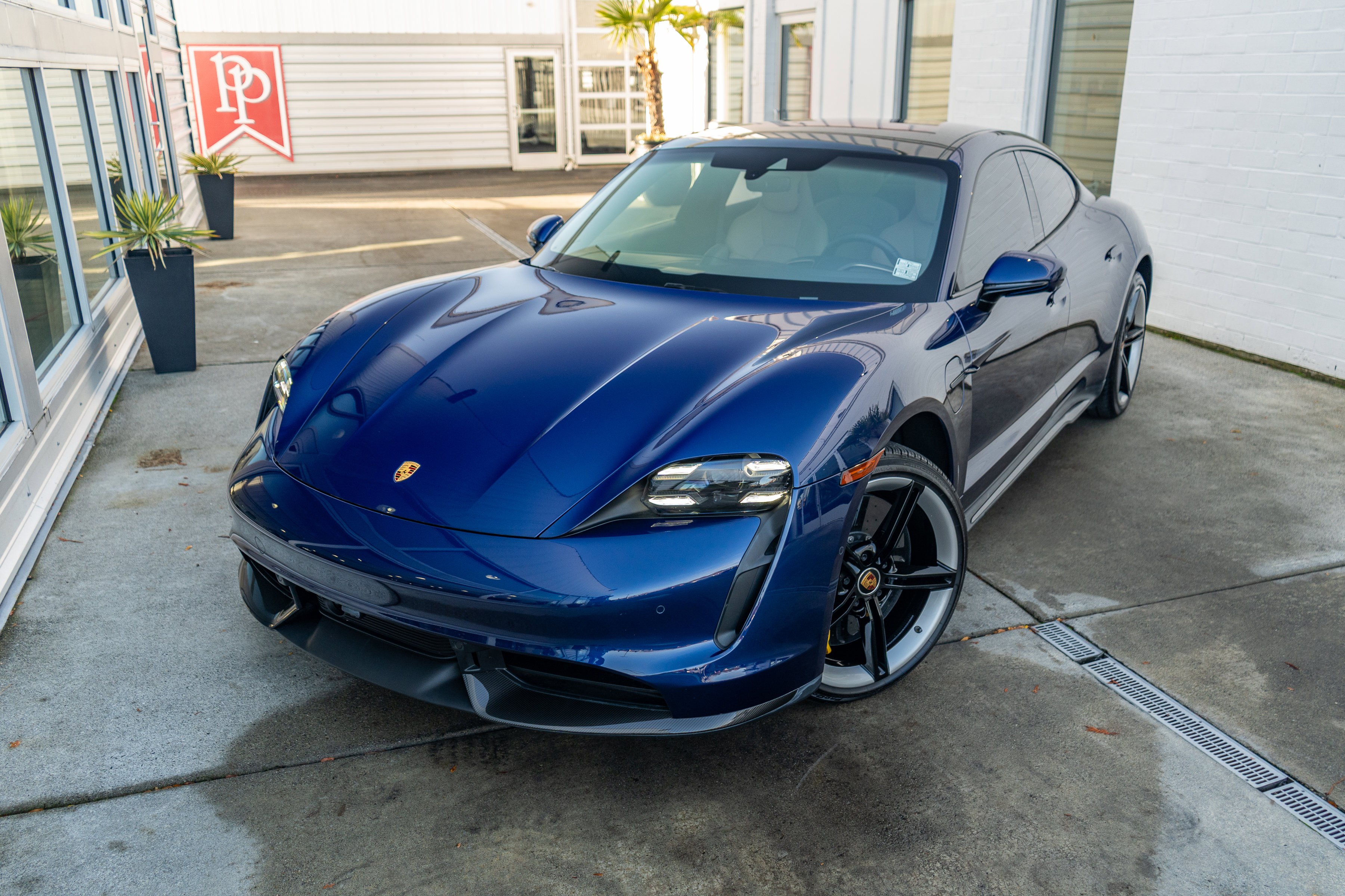 Used 2020 Porsche Taycan Turbo S image 2