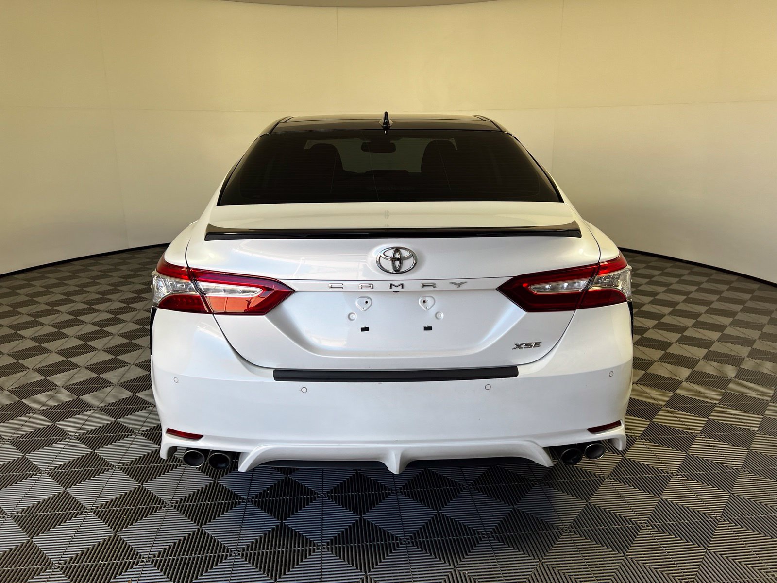Used 2020 Toyota Camry XSE w/ Driver Assist Package FWD image 6