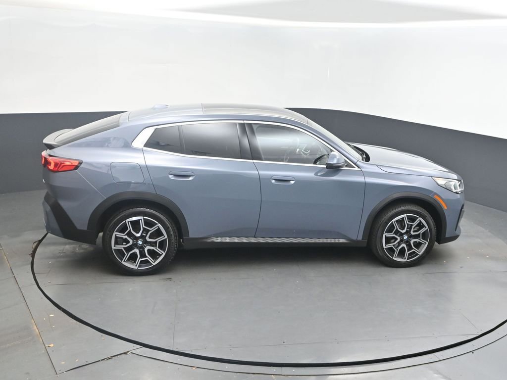 Used 2025 BMW X2 xDrive28i image 35