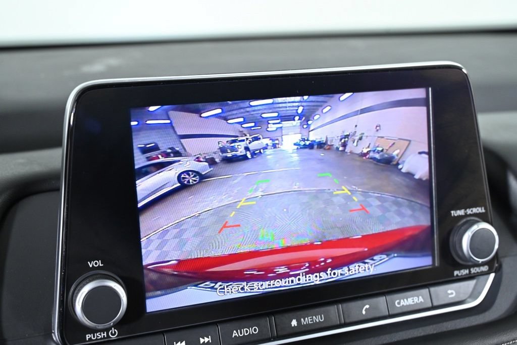 Used 2024 Nissan Rogue S AWD/4WD image 15