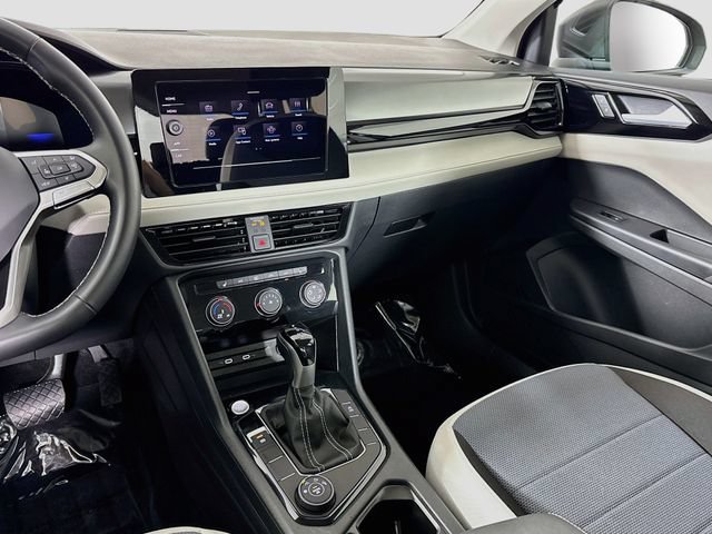 Certified 2025 Volkswagen Taos S AWD/4WD image 25