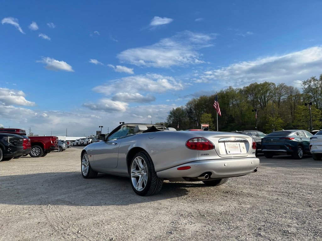 Used 2004 Jaguar XK8 Convertible RWD image 10
