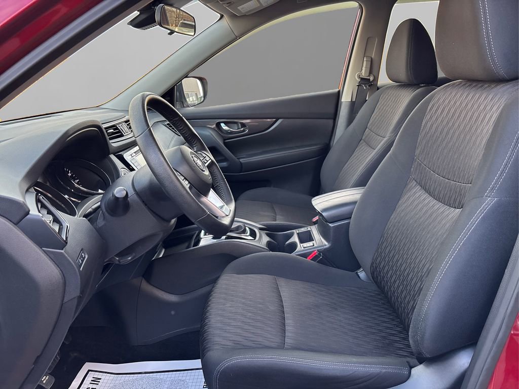 Used 2019 Nissan Rogue SV image 9