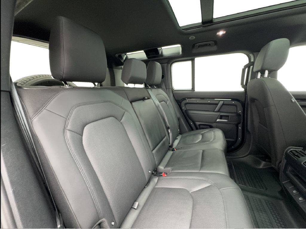 Used 2025 Land Rover Defender 110 S AWD/4WD image 29