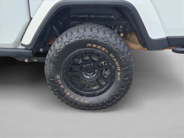 Used 2023 Jeep Gladiator Sport AWD/4WD image 11