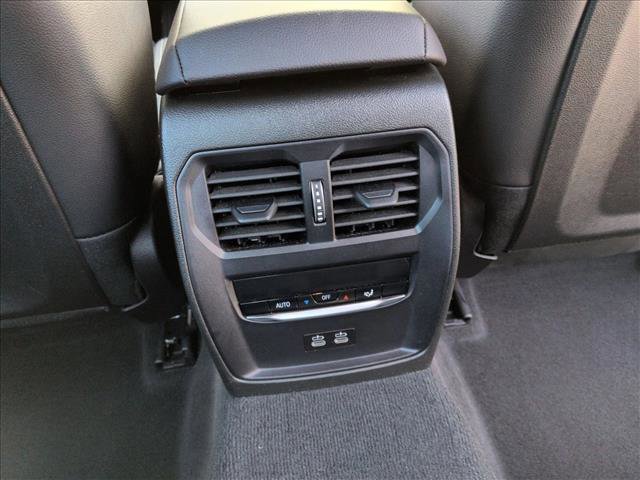 Used 2025 BMW 330i xDrive 330i xDrive image 18