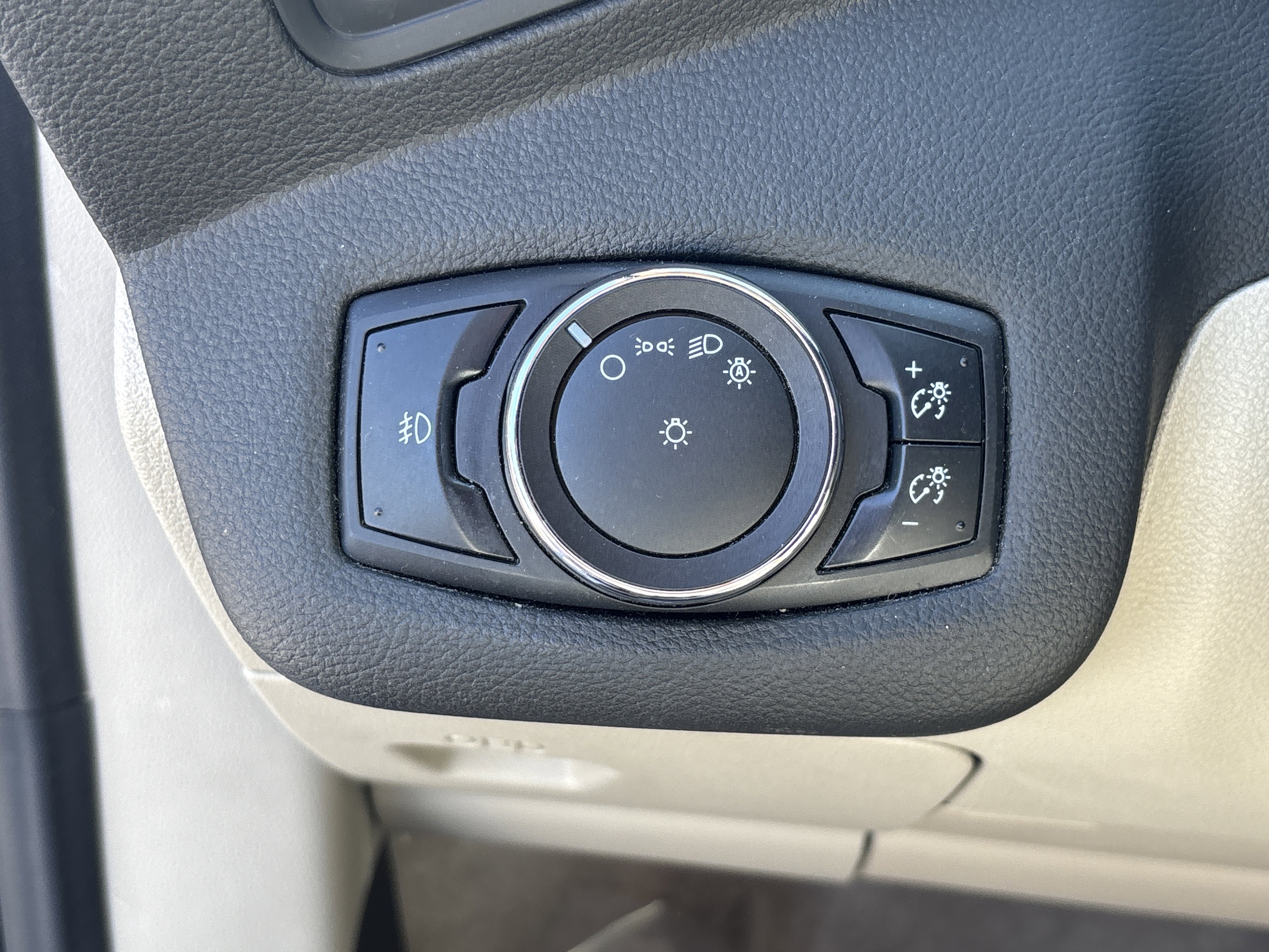 Used 2014 Ford Escape SE FWD image 28