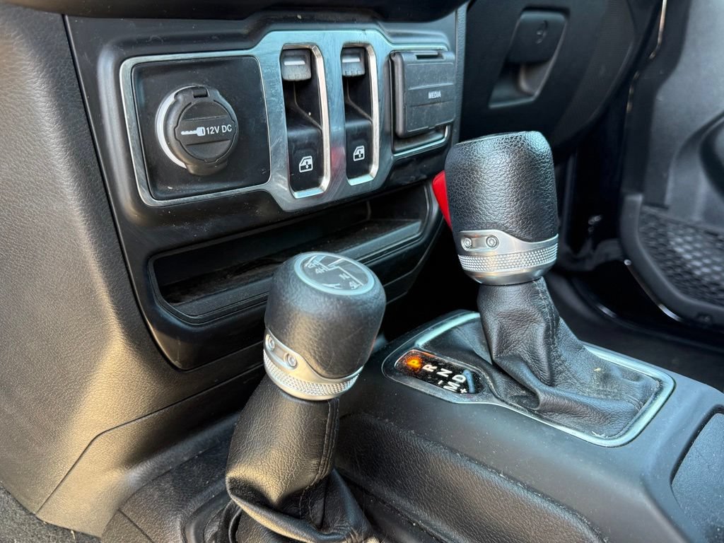 Used 2022 Jeep Wrangler Sport AWD/4WD image 22