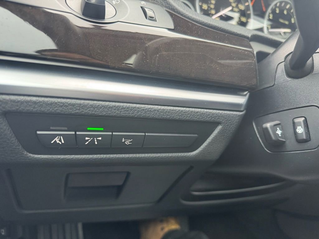 Used 2011 BMW 550i Gran Turismo xDrive image 33