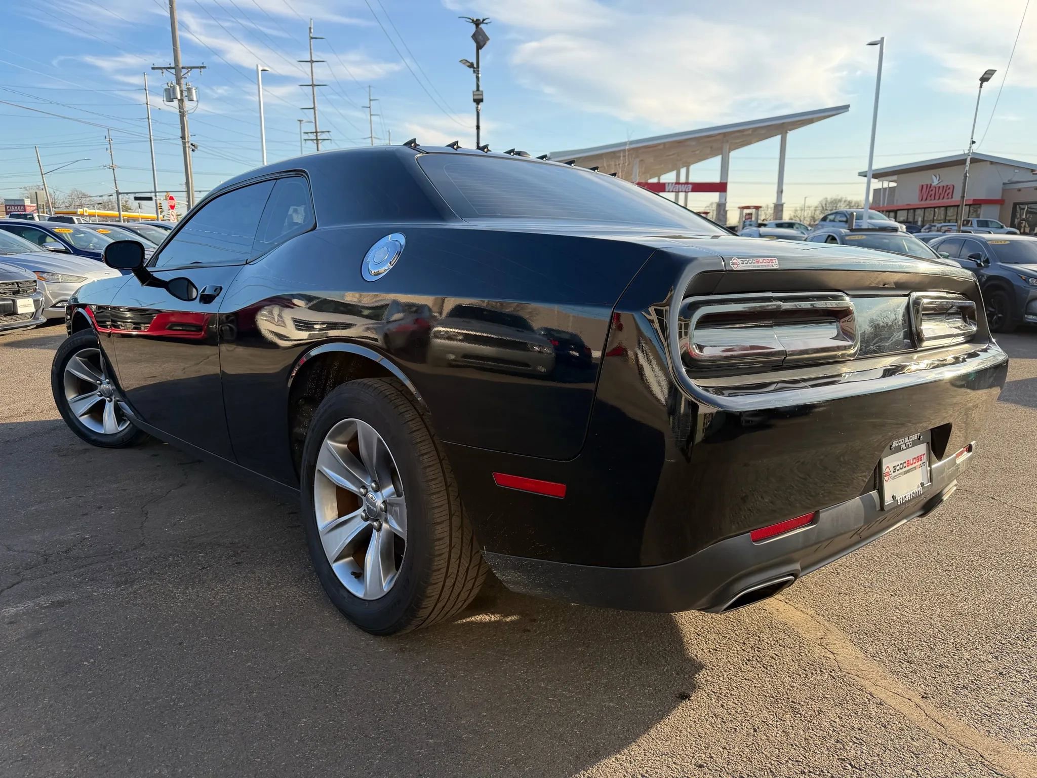 Used 2016 Dodge Challenger SXT image 10