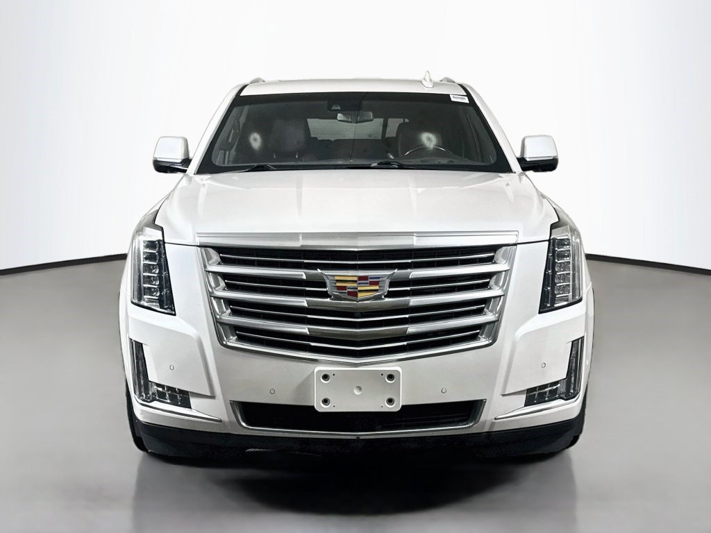 Used 2019 Cadillac Escalade Platinum AWD/4WD image 2