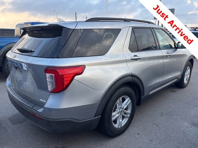 Used 2020 Ford Explorer XLT w/ Equipment Group 202A image 7