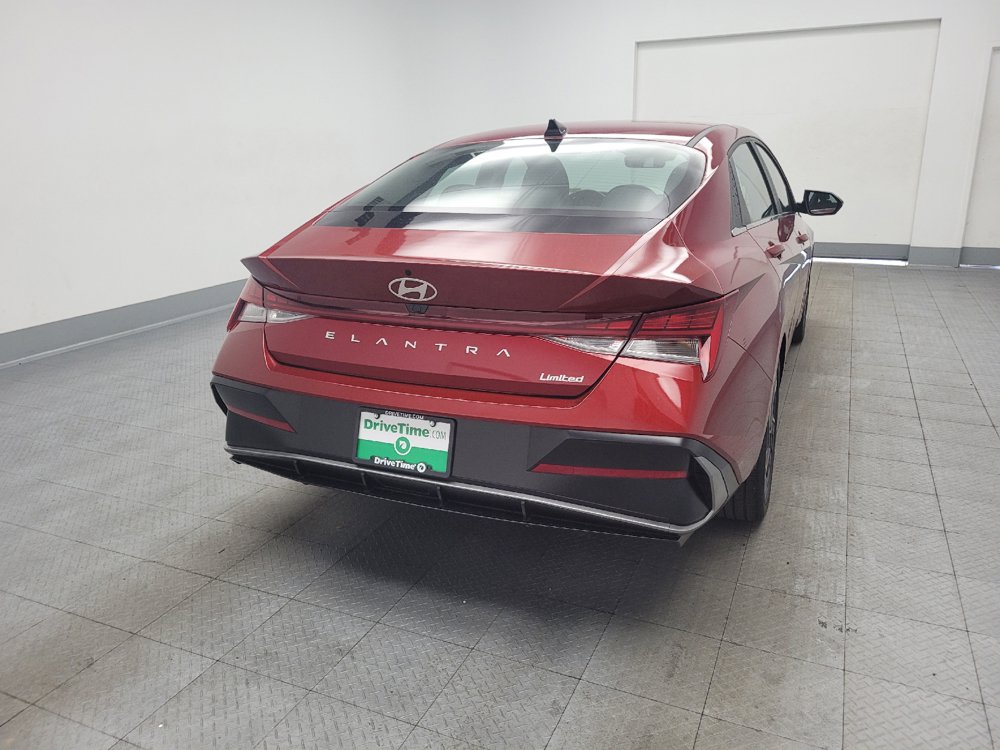 Used 2025 Hyundai Elantra Limited FWD image 7