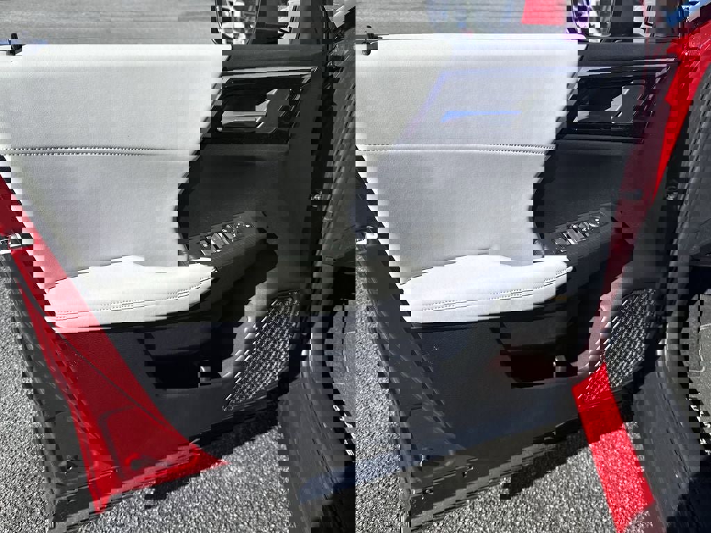 New 2025 Mitsubishi Outlander SE image 25