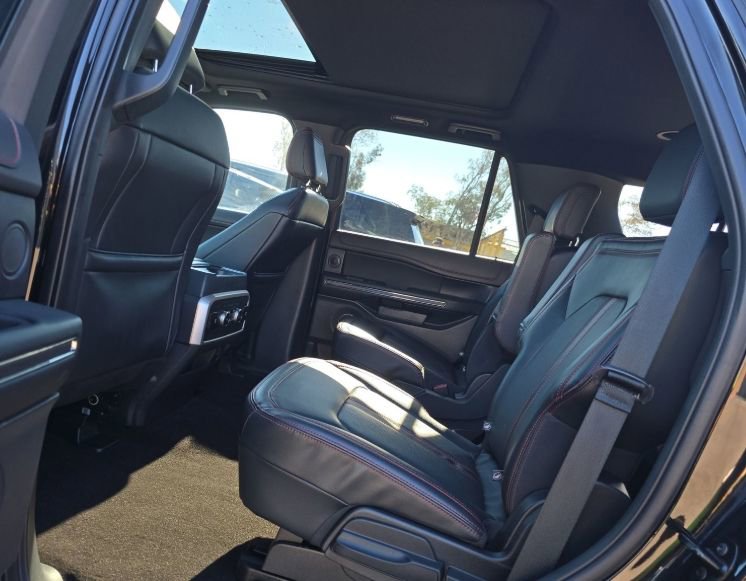 Certified 2022 Ford Expedition Limited image 8