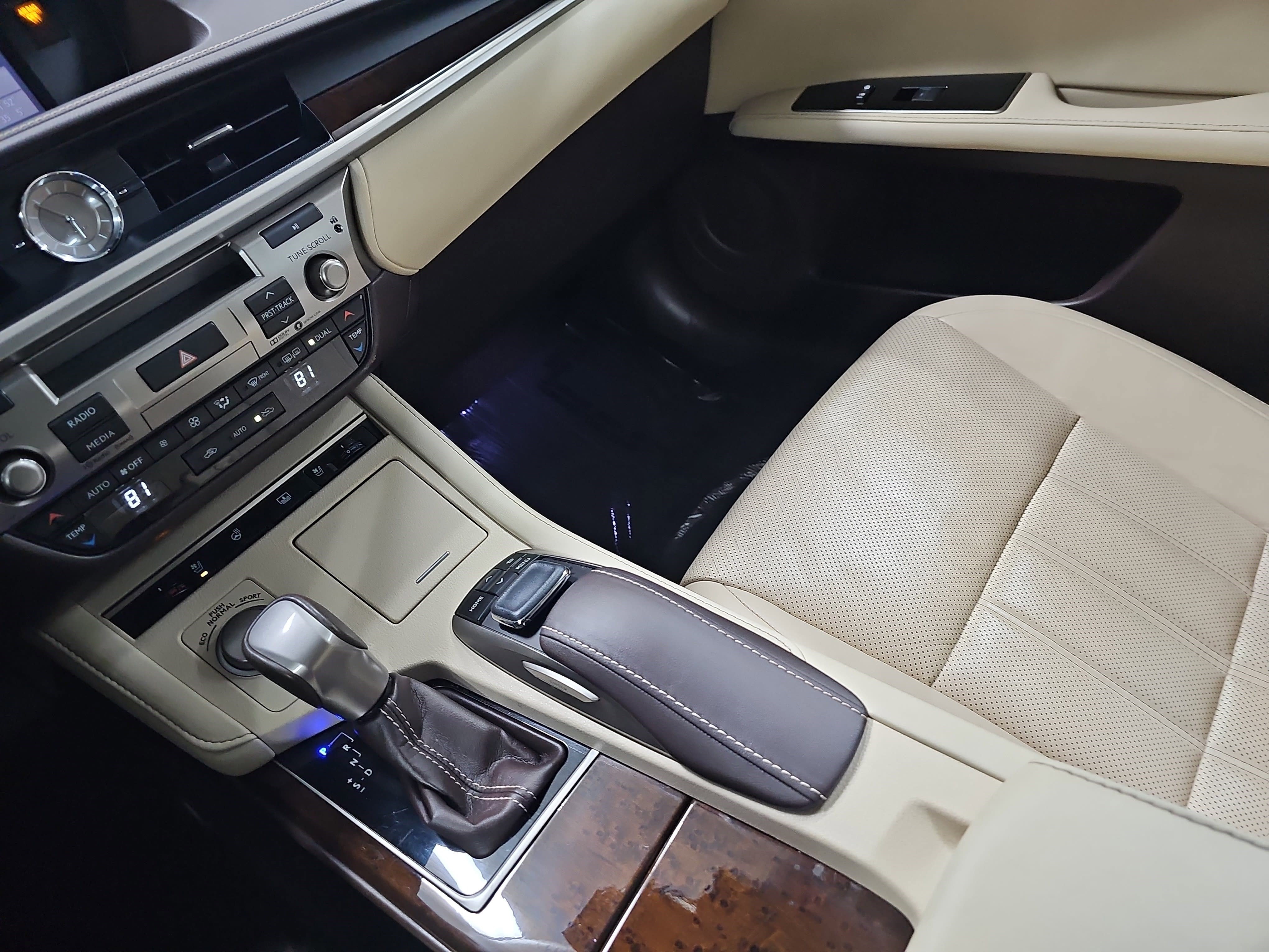 Used 2017 Lexus ES 350 image 26