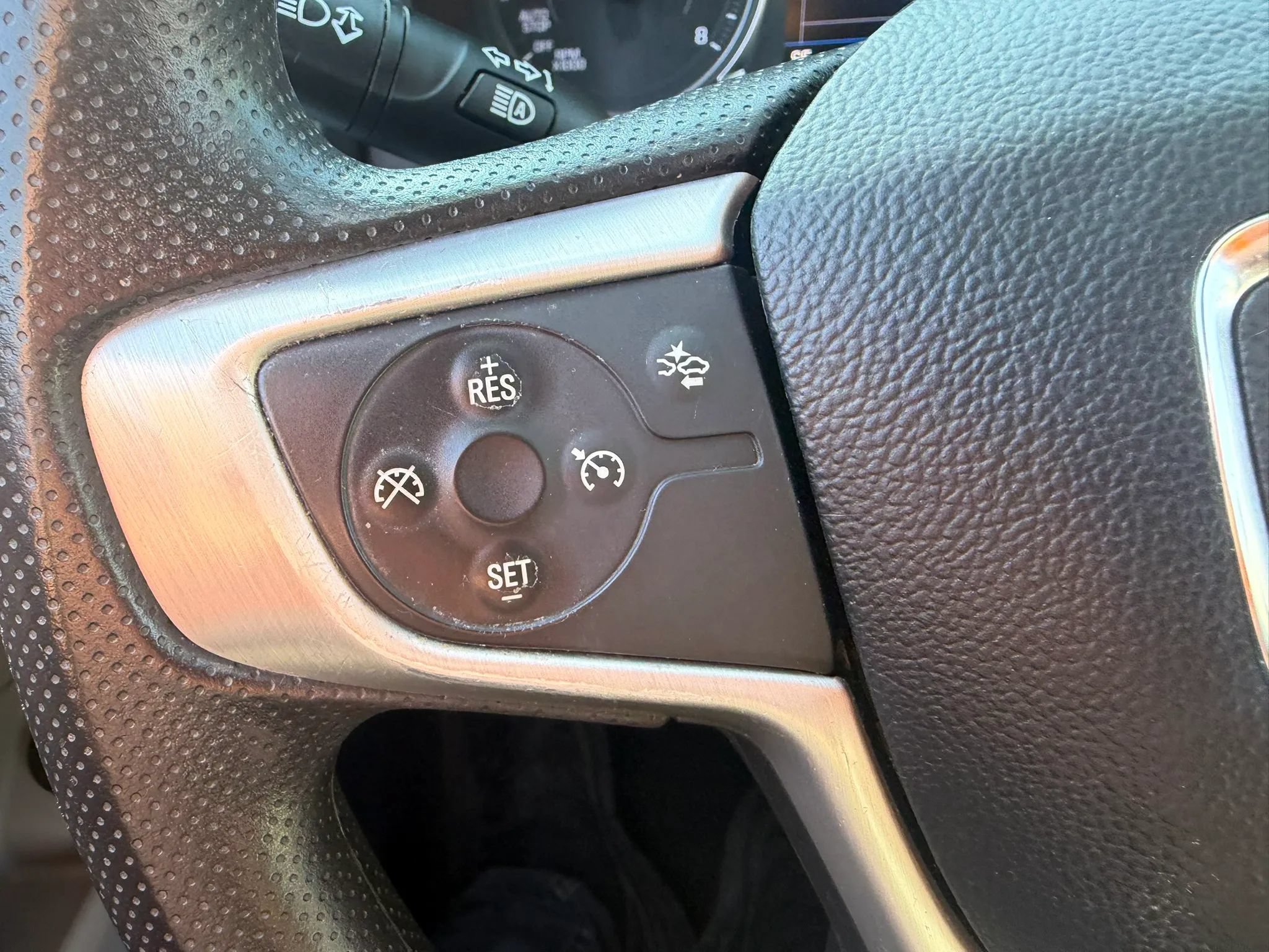 Used 2023 GMC Terrain SLE w/ Driver Convenience Package AWD/4WD image 13