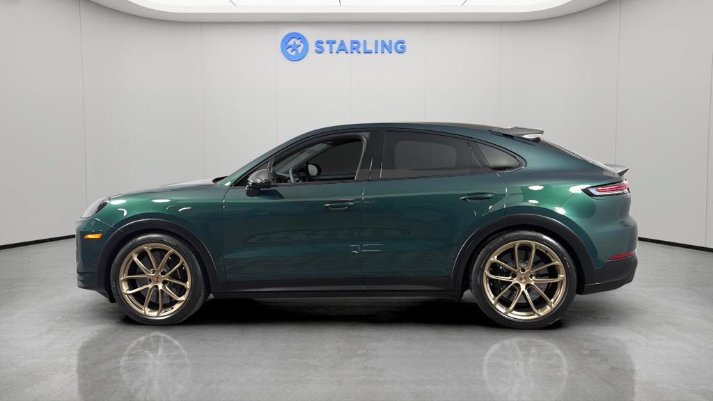 Used 2025 Porsche Cayenne Turbo GT AWD/4WD image 4