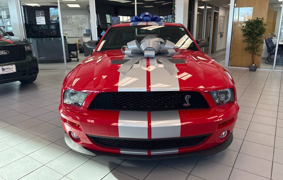 Used 2009 Ford Mustang Shelby GT500 RWD image 2