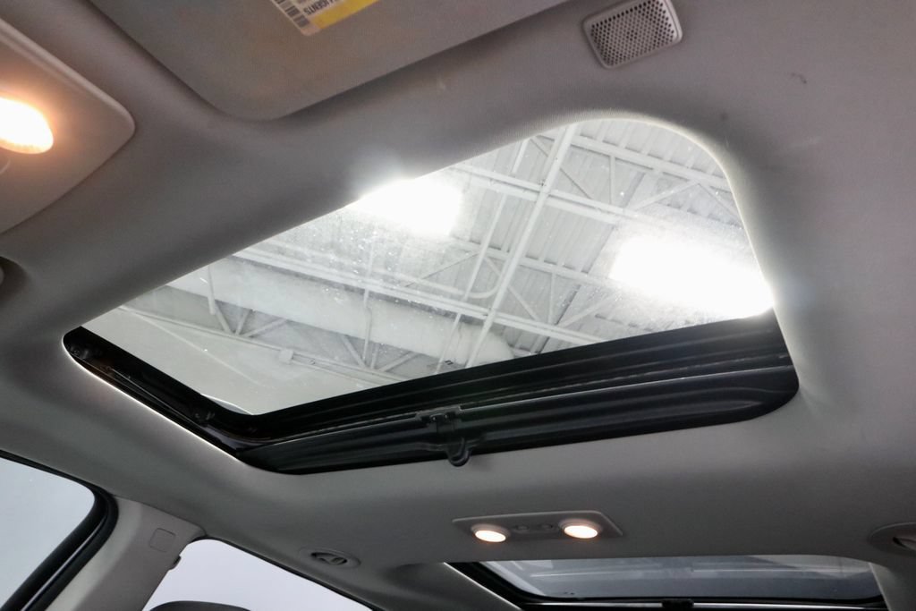 Used 2016 GMC Acadia SLT w/ Open Road Package FWD image 33