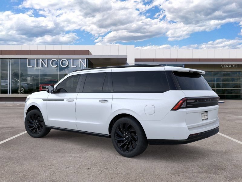 New 2026 Lincoln Navigator L Reserve w/ Jet Appearance Package AWD/4WD image 4