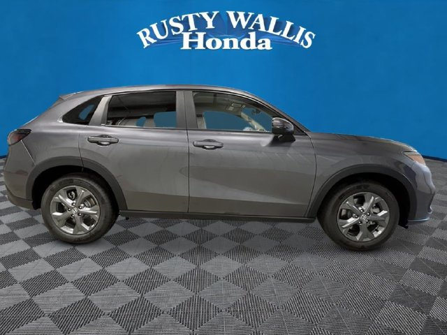 New 2027 Honda HR-V LX image 2