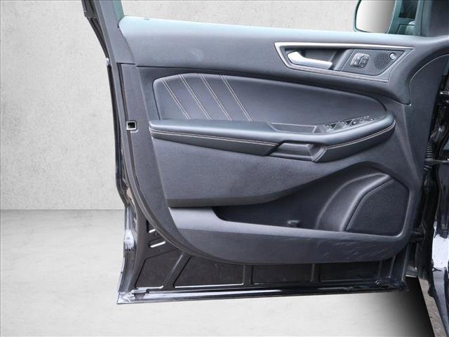 Certified 2022 Ford Edge ST w/ Equipment Group 401A AWD/4WD image 11