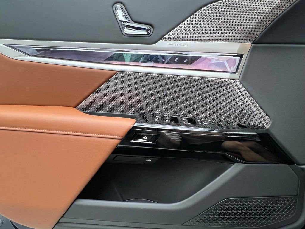 New 2026 BMW 740i w/ Executive Package image 21