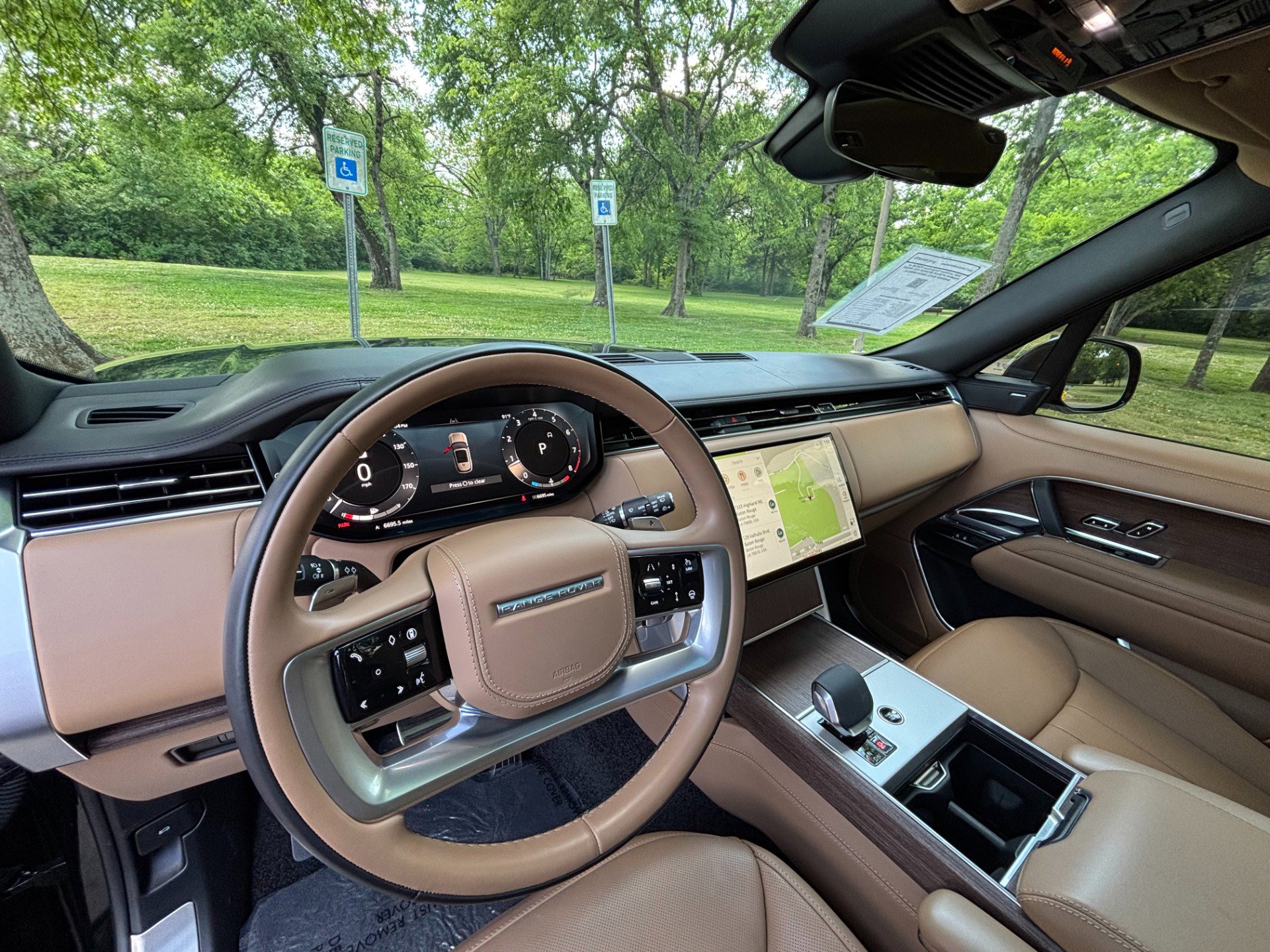 Used 2024 Land Rover Range Rover SE AWD/4WD image 10