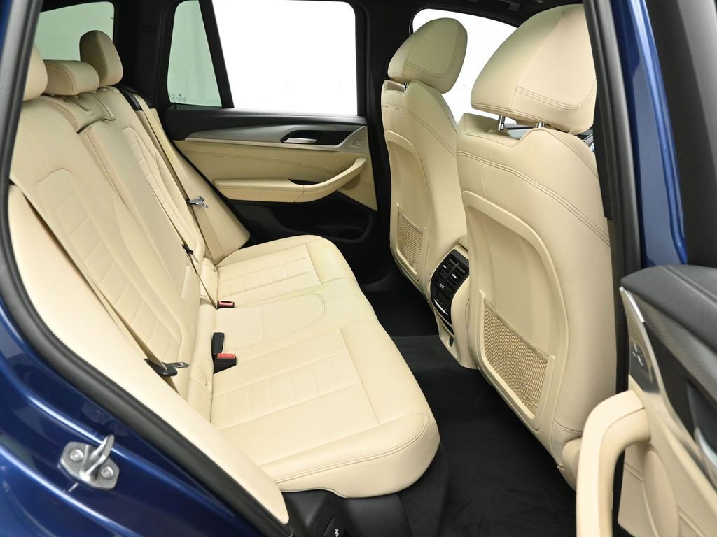 Used 2018 BMW X3 M40i image 18