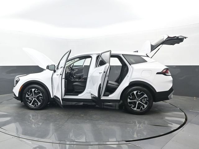 Used 2025 Kia Sportage EX FWD image 32