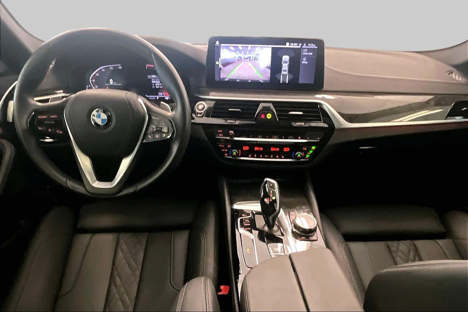 Used 2022 BMW 530i w/ Executive Package RWD image 13